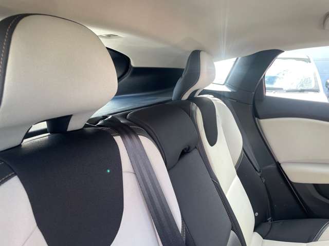 ボルボ Ｖ４０クロスカントリー Ｄ４ モメンタム ディーゼルターボ H28年 (東北) 99