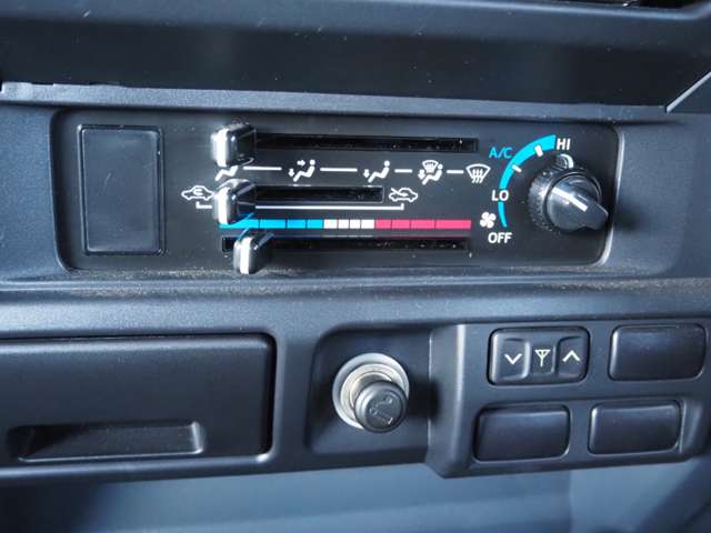 トヨタ ランドクルーザーピックアップ ４．０ ４ＷＤ H27年 (関東) 99