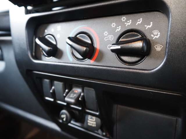 ジープ ラングラー スポーツ ソフトトップ ４ＷＤ H16年 (関東) 99