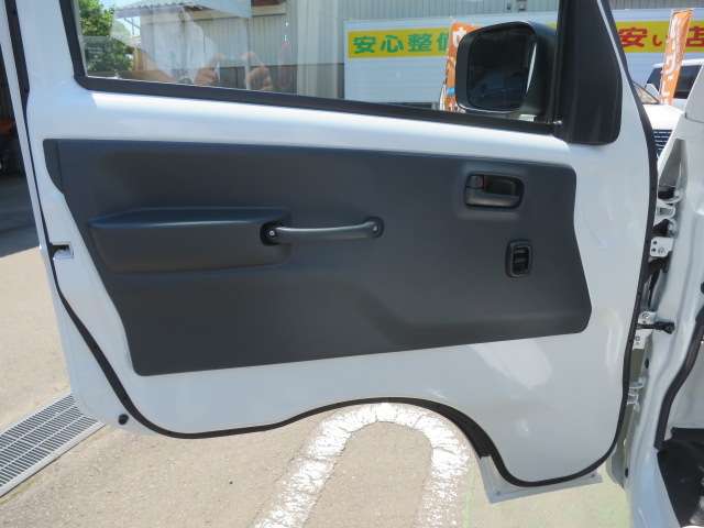 スズキ キャリイトラック ６６０ ＫＣエアコン・パワステ ３方開 ４ＷＤ R7年 (関東) 99
