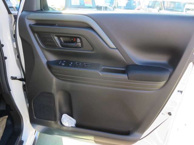 スズキ スペーシア ６６０ ギア ハイブリッド ＸＺ R6年 (関東) 99