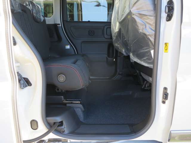 スズキ スペーシア ６６０ ギア ハイブリッド ＸＺ R6年 (関東) 99