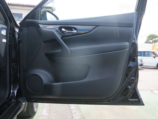 日産 エクストレイル ２．０ ２０Ｘ ３列車 ４ＷＤ R1年 (関東) 99