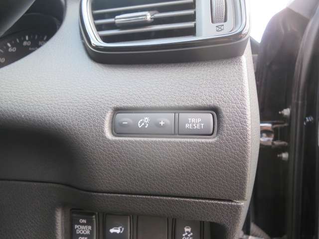 日産 エクストレイル ２．０ ２０Ｘ ３列車 ４ＷＤ R1年 (関東) 99