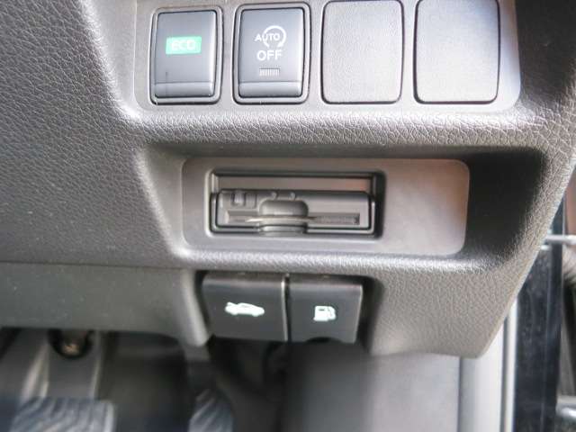 日産 エクストレイル ２．０ ２０Ｘ ３列車 ４ＷＤ R1年 (関東) 99