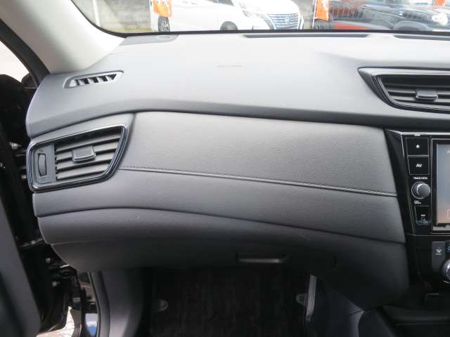 日産 エクストレイル ２．０ ２０Ｘ ３列車 ４ＷＤ R1年 (関東) 99