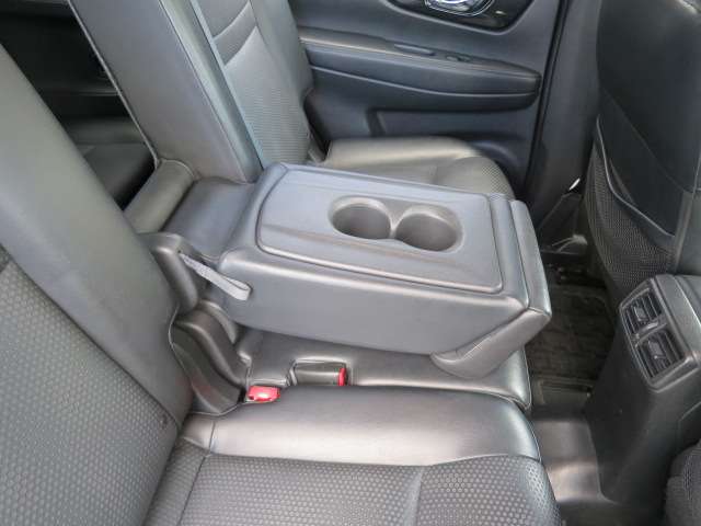 日産 エクストレイル ２．０ ２０Ｘ ３列車 ４ＷＤ R1年 (関東) 99