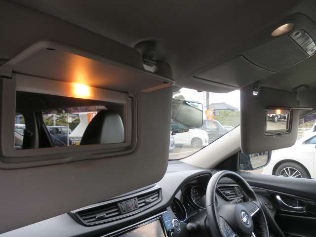 日産 エクストレイル ２．０ ２０Ｘ ３列車 ４ＷＤ R1年 (関東) 99