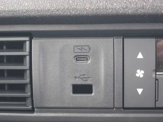 ホンダ Ｎ　ＢＯＸ カスタム ６６０ R7年 (関東) 99