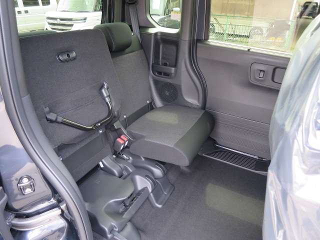 ホンダ Ｎ　ＢＯＸ カスタム ６６０ R7年 (関東) 99