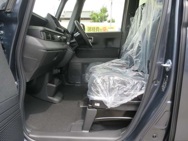 ホンダ Ｎ　ＢＯＸ カスタム ６６０ R7年 (関東) 99