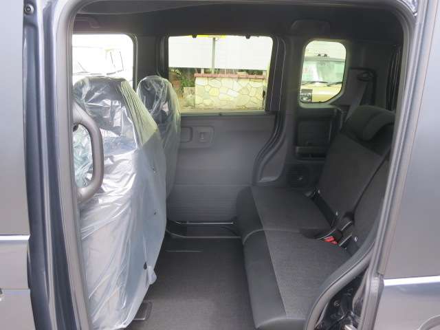 ホンダ Ｎ　ＢＯＸ カスタム ６６０ R7年 (関東) 99