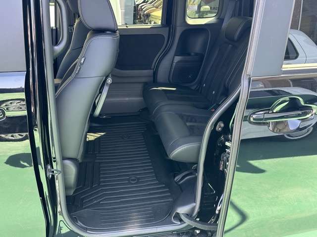 ホンダ Ｎ　ＢＯＸ カスタム ６６０ Ｌ ターボ スタイルプラス ブラック R4年 (東海) 99