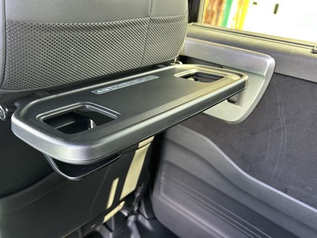 ホンダ Ｎ　ＢＯＸ カスタム ６６０ Ｌ ターボ スタイルプラス ブラック R4年 (東海) 99