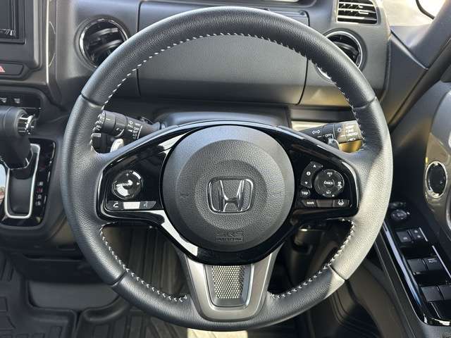 ホンダ Ｎ　ＢＯＸ カスタム ６６０ Ｌ ターボ スタイルプラス ブラック R4年 (東海) 99