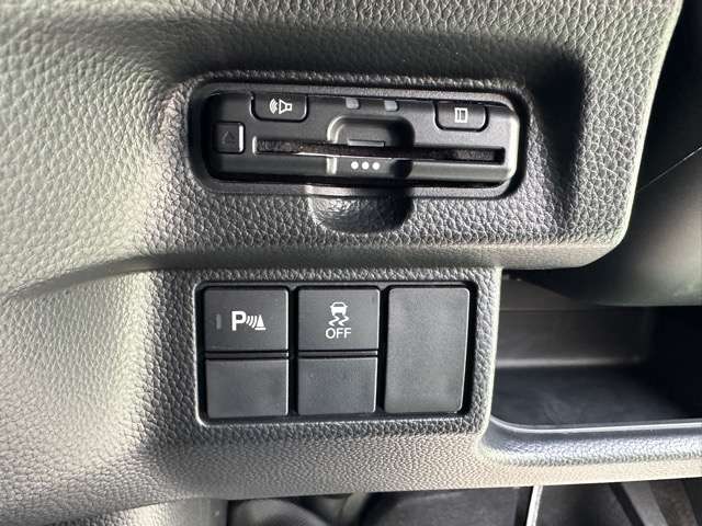 ホンダ Ｎ　ＢＯＸ カスタム ６６０ Ｌ ターボ スタイルプラス ブラック R4年 (東海) 99