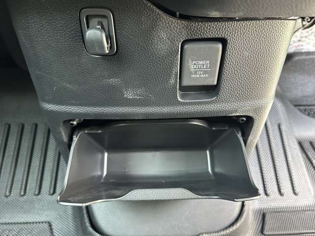 ホンダ Ｎ　ＢＯＸ カスタム ６６０ Ｌ ターボ スタイルプラス ブラック R4年 (東海) 99