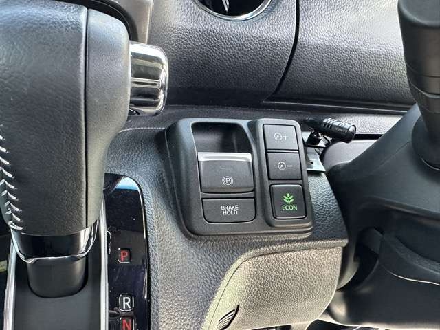 ホンダ Ｎ　ＢＯＸ カスタム ６６０ Ｌ ターボ スタイルプラス ブラック R4年 (東海) 99