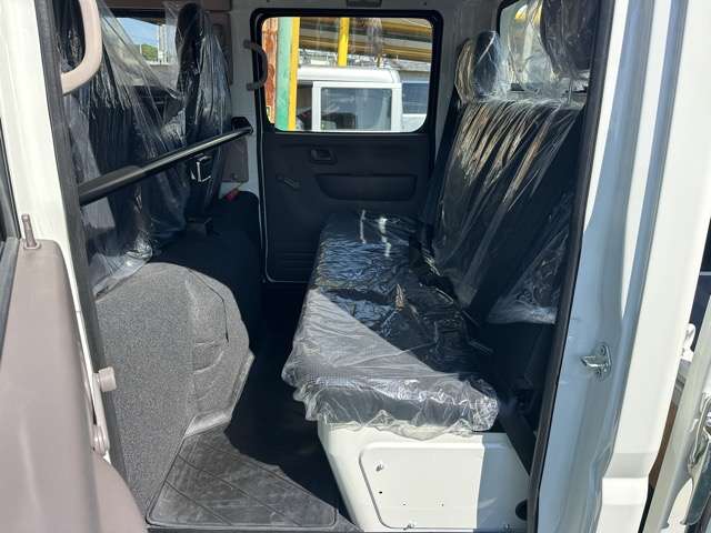 三菱フソウ キャンター ３．０ ダブルキャブ 全低床 ディーゼルターボ R7年 (東海) 99