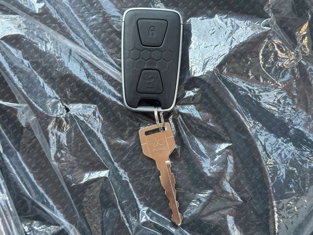 三菱フソウ キャンター ３．０ ダブルキャブ 全低床 ディーゼルターボ R7年 (東海) 99