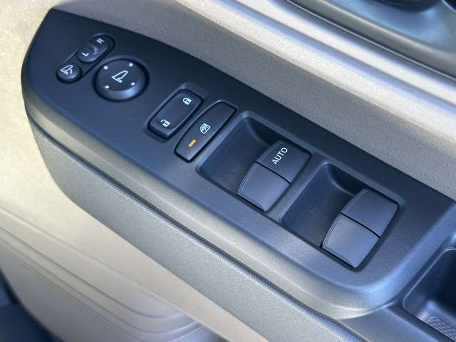 ホンダ Ｎ　ＢＯＸ ジョイ ６６０ モノトーン R7年 (東海) 99