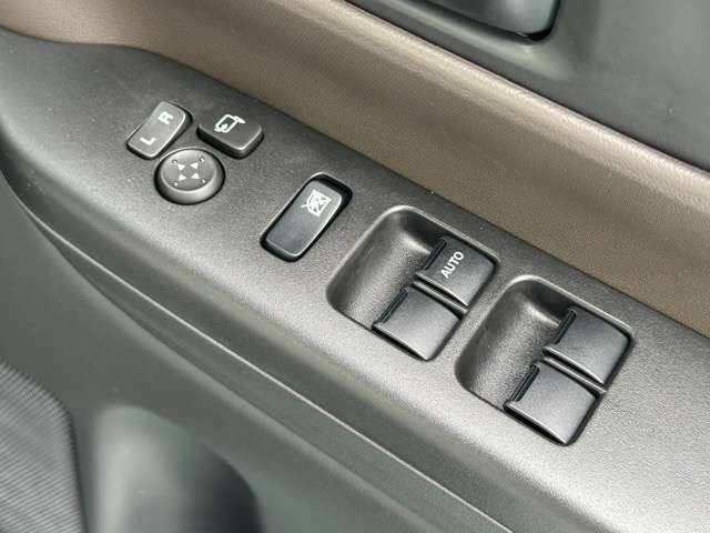 スズキ スペーシア ６６０ ハイブリッド Ｘ セーフティプラスパッケージ装着車 R7年 (東海) 99