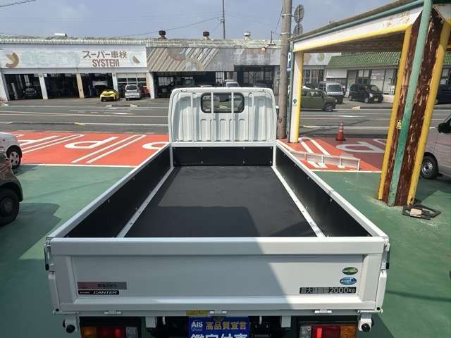 三菱フソウ キャンター ３．０ＤＴ 平ボディ全低床 ２Ｔ R7年 (東海) 99