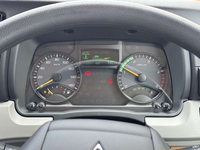 三菱フソウ キャンター ３．０ＤＴ 全低床 ２Ｔ平ボディ垂直ゲート R6年 (東海) 99