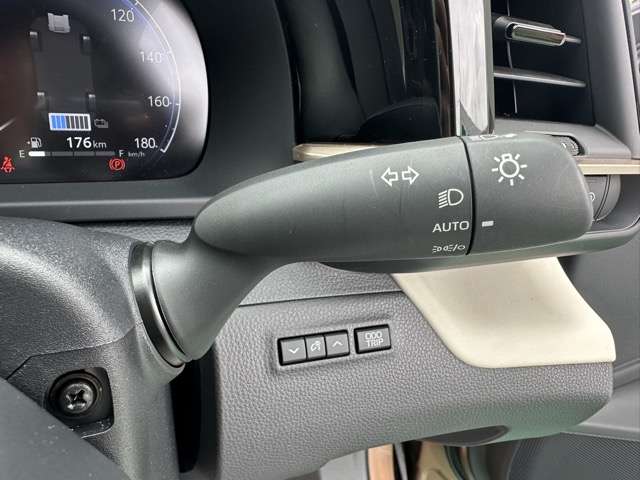 トヨタ クラウン　クロスオーバー　ハイブリッド ２．５ Ｇ アドバンスト レザー パッケージ Ｅ－ＦＯＵＲ ４ＷＤ R4年 (東海) 99