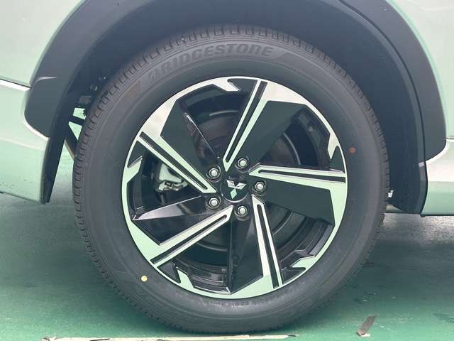 三菱 エクリプス　クロス　ＰＨＥＶ ＰＨＥＶ ２．４ Ｐ ４ＷＤ R6年 (東海) 99