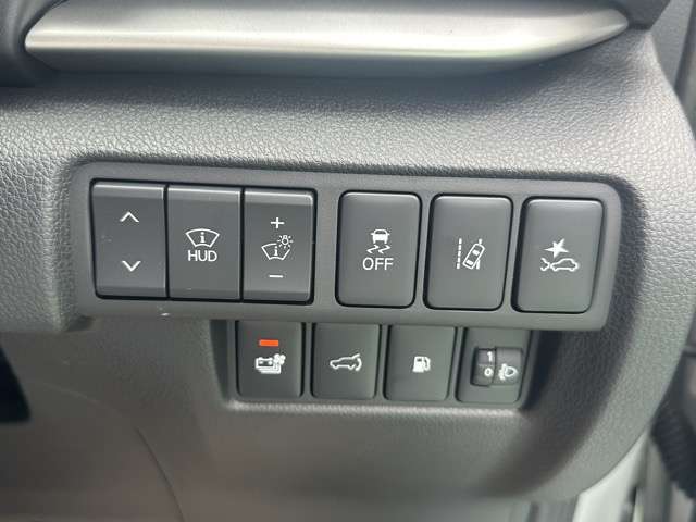 三菱 エクリプス　クロス　ＰＨＥＶ ＰＨＥＶ ２．４ Ｐ ４ＷＤ R6年 (東海) 99