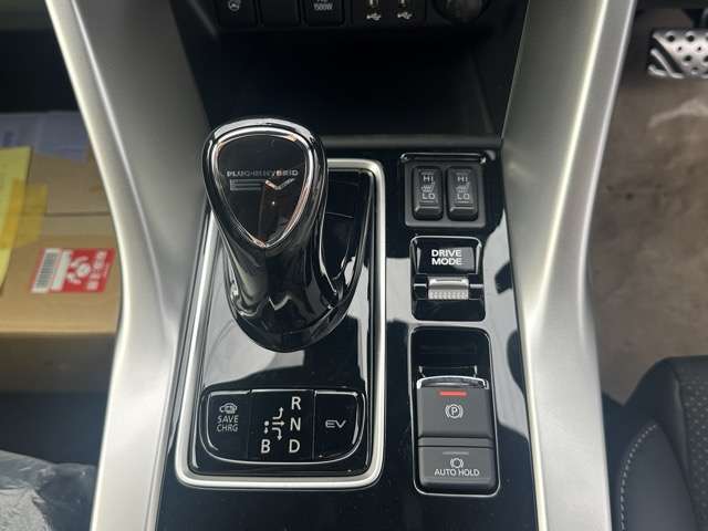 三菱 エクリプス　クロス　ＰＨＥＶ ＰＨＥＶ ２．４ Ｐ ４ＷＤ R6年 (東海) 99