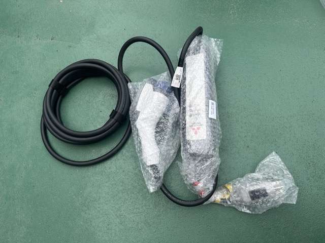 三菱 エクリプス　クロス　ＰＨＥＶ ＰＨＥＶ ２．４ Ｐ ４ＷＤ R6年 (東海) 99