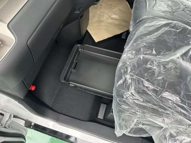 三菱 デリカ　ミニ ６６０ Ｇ プレミアム ４ＷＤ R6年 (東海) 99