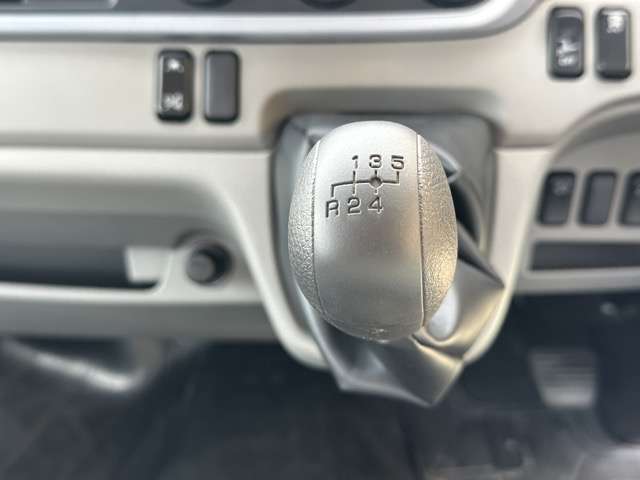 三菱フソウ キャンター ３．０ 全低床 ディーゼルターボ R6年 (東海) 99