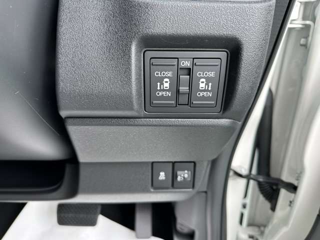 ホンダ Ｎ　ＢＯＸ カスタム ６６０ コーディネートスタイル ２トーン R6年 (東海) 99