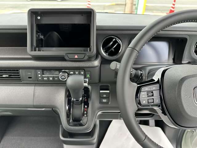 ホンダ Ｎ　ＢＯＸ カスタム ６６０ コーディネートスタイル ２トーン R6年 (東海) 99