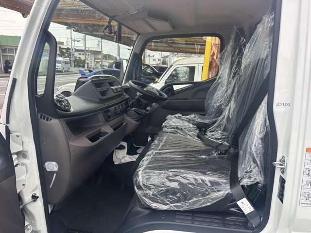 三菱フソウ キャンター ３．０ 全低床 ディーゼルターボ R7年 (東海) 99