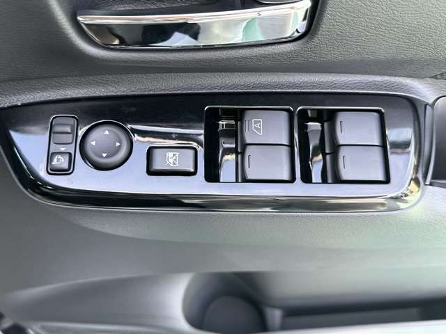 日産 ルークス ６６０ ハイウェイスターＸ アーバンクロム R6年 (東海) 99