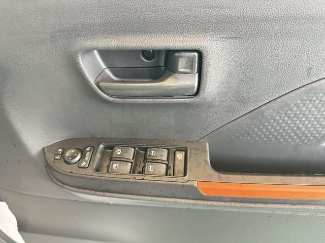 ダイハツ タント ６６０ ファンクロスターボ R6年 (東海) 99