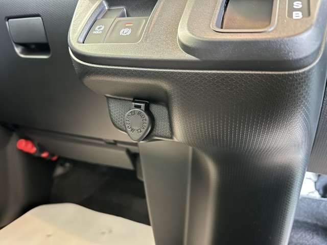 ダイハツ タント ６６０ ファンクロスターボ R6年 (東海) 99