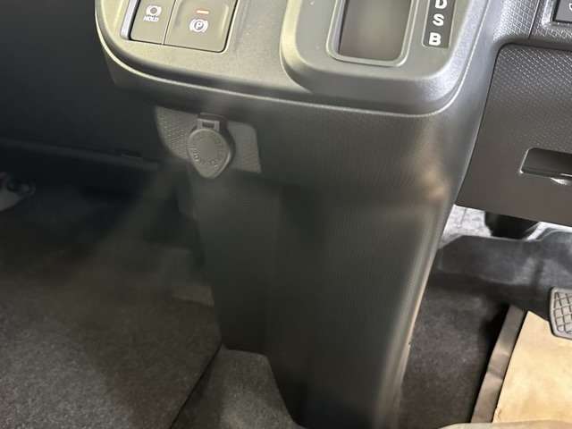 ダイハツ タント ６６０ ファンクロス R6年 (東海) 99