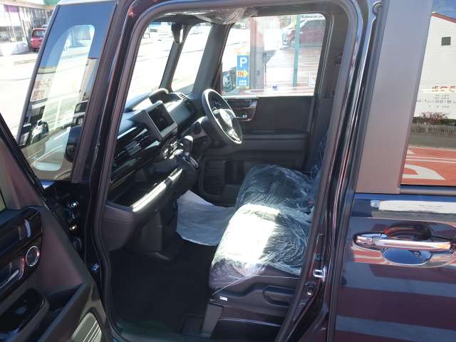 ホンダ Ｎ　ＢＯＸ カスタム ６６０ Ｌ コーディネートスタイル R4年 (東海) 99