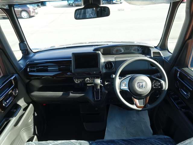 ホンダ Ｎ　ＢＯＸ カスタム ６６０ Ｌ コーディネートスタイル R4年 (東海) 99