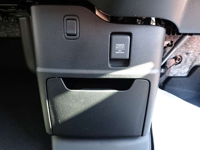 ホンダ Ｎ　ＢＯＸ カスタム ６６０ Ｌ コーディネートスタイル R4年 (東海) 99