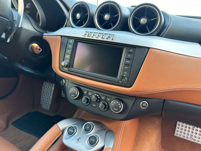 フェラーリ ＦＦ Ｆ１ ＤＣＴ ４ＷＤ H24年 (東海) 99