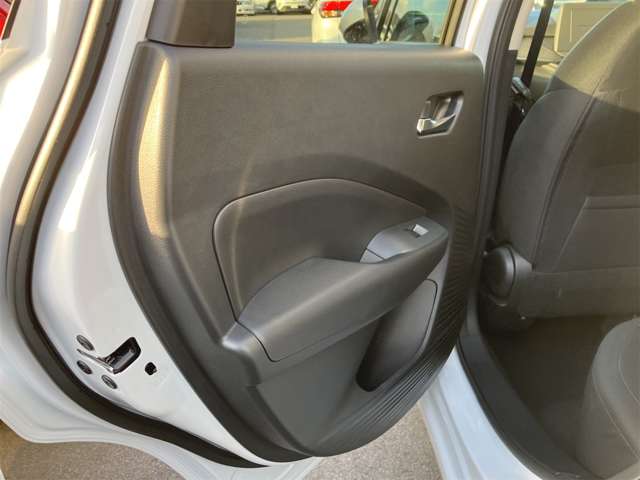 日産 ノート １．２ Ｘ R6年 (東海) 99