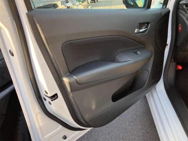 日産 ノート １．２ Ｘ R6年 (東海) 99