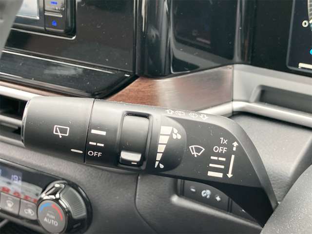 日産 ノートオーラ １．２ Ｇ R5年 (東海) 99