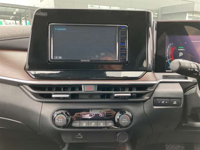 日産 ノートオーラ １．２ Ｇ R5年 (東海) 99